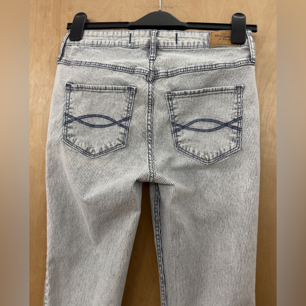 Abercrombie & Fitch High Rise Super skinny Pinstripe Jean - Picture 12 of 16